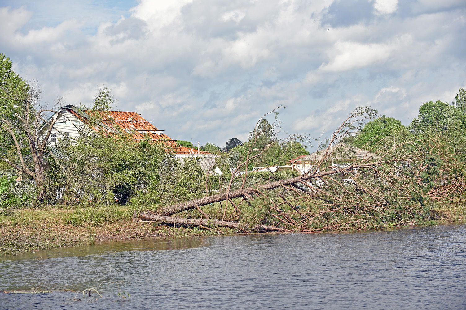 Tornado damages Eufaula